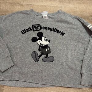 disney world grey crop sweatshirt 🩶 size medium